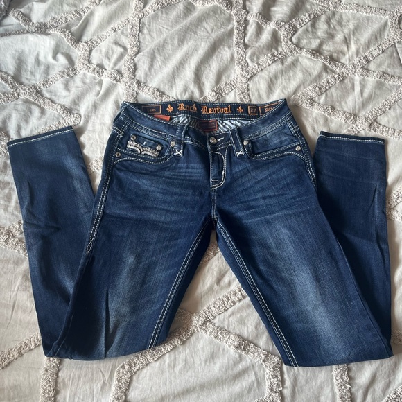 Skinny Rock Revival Dark Wash Jeans✨ - Picture 5 of 10